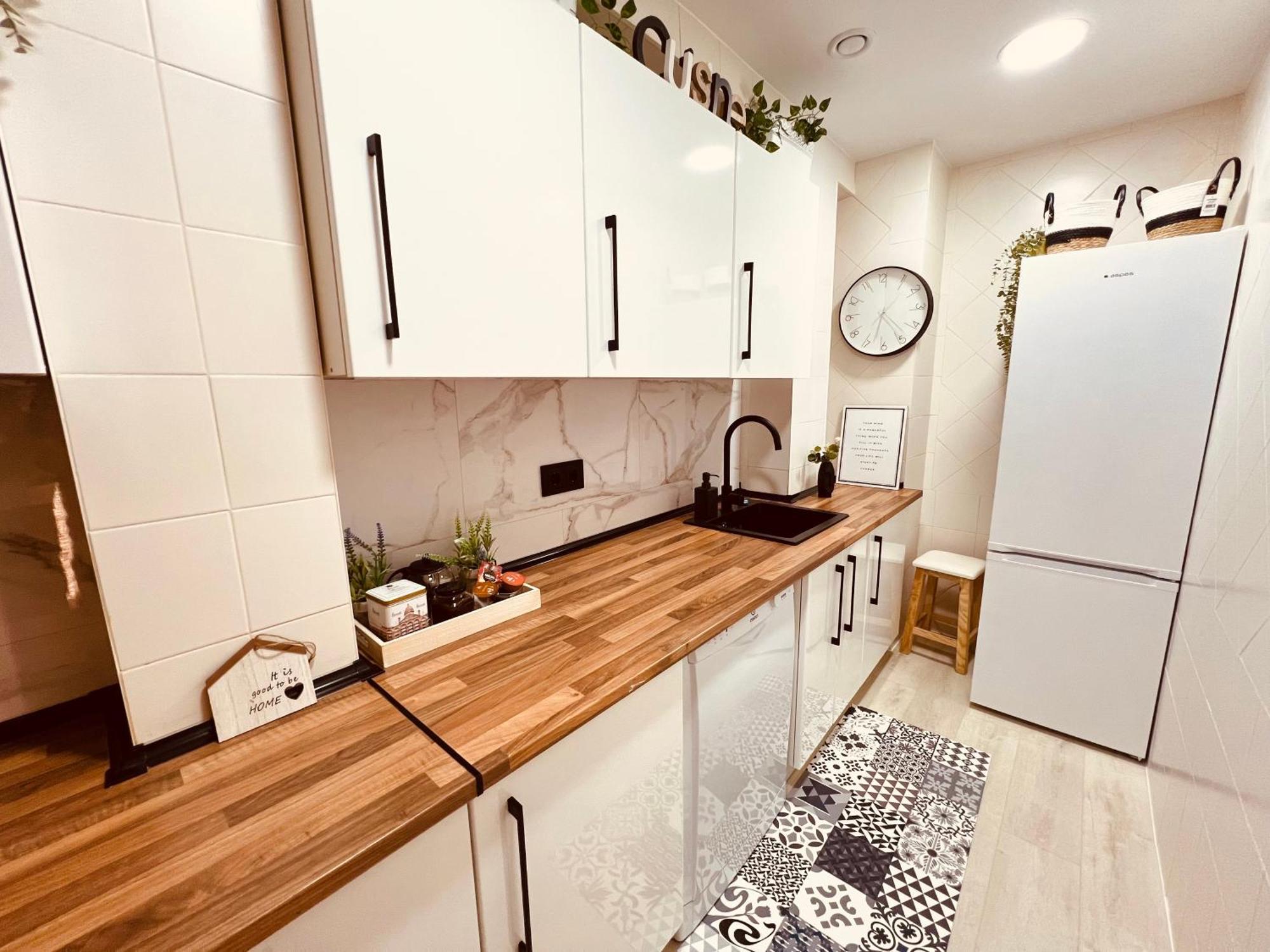 El Capricho De Claudia_ Apartamentos Burgos Catedral Esterno foto
