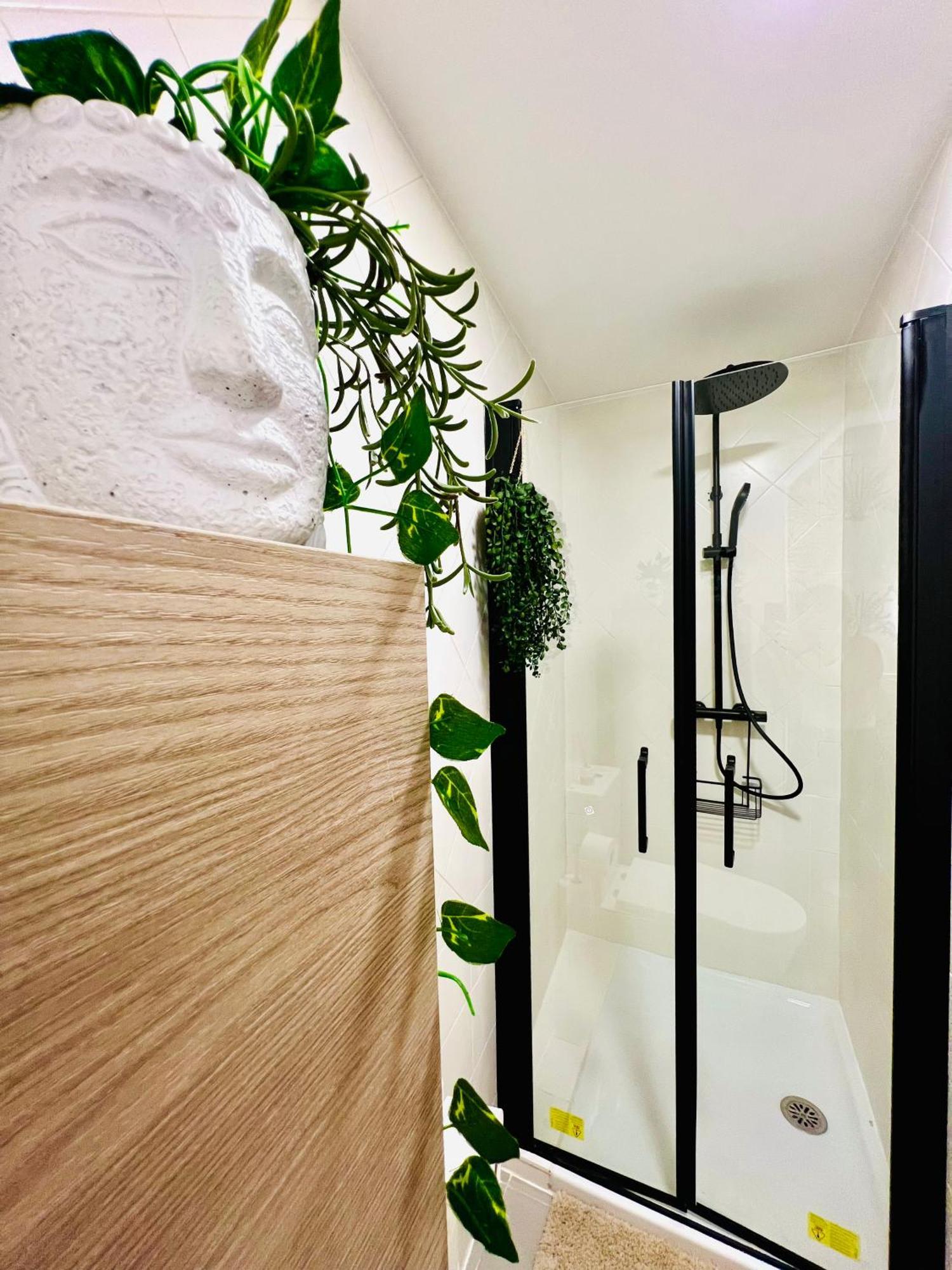 El Capricho De Claudia_ Apartamentos Burgos Catedral Esterno foto